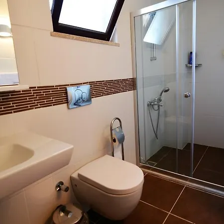 Delvik Villa *